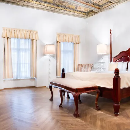 The Dominican 4* プラハ