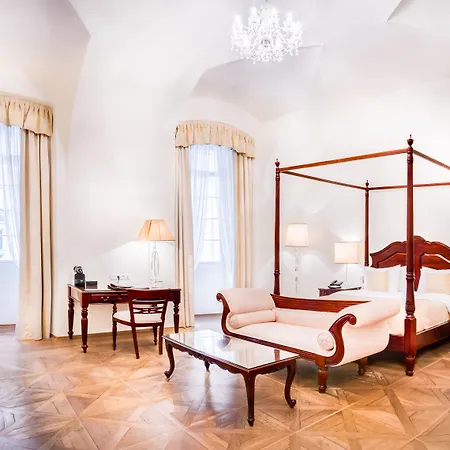 The Dominican 4*