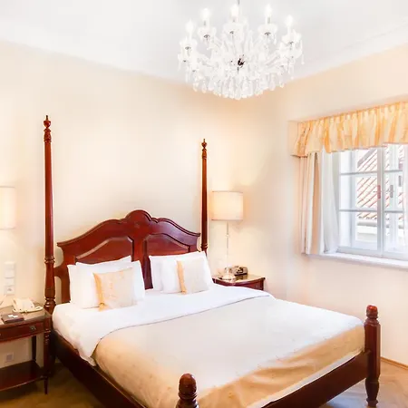 ホテル The Dominican プラハ